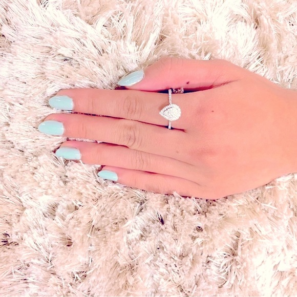 Sold - Picture 3 of 3